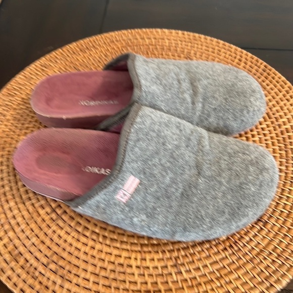 Nordikas shoes - Picture 1 of 5